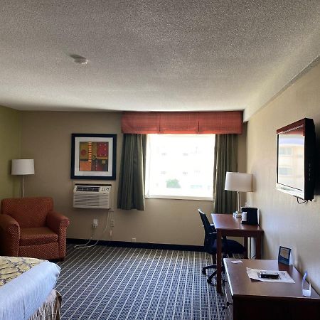 Baymont By Wyndham Kokomo Exterior foto
