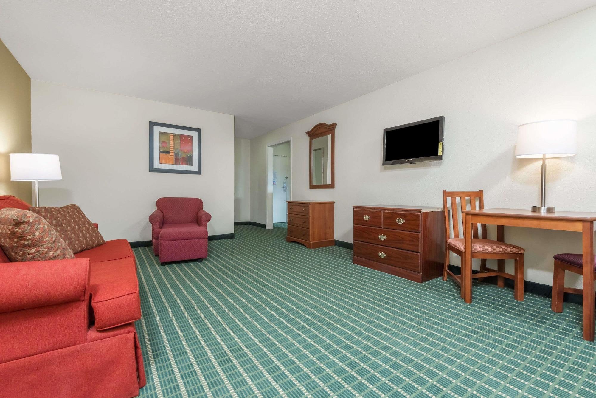Baymont By Wyndham Kokomo Exterior foto