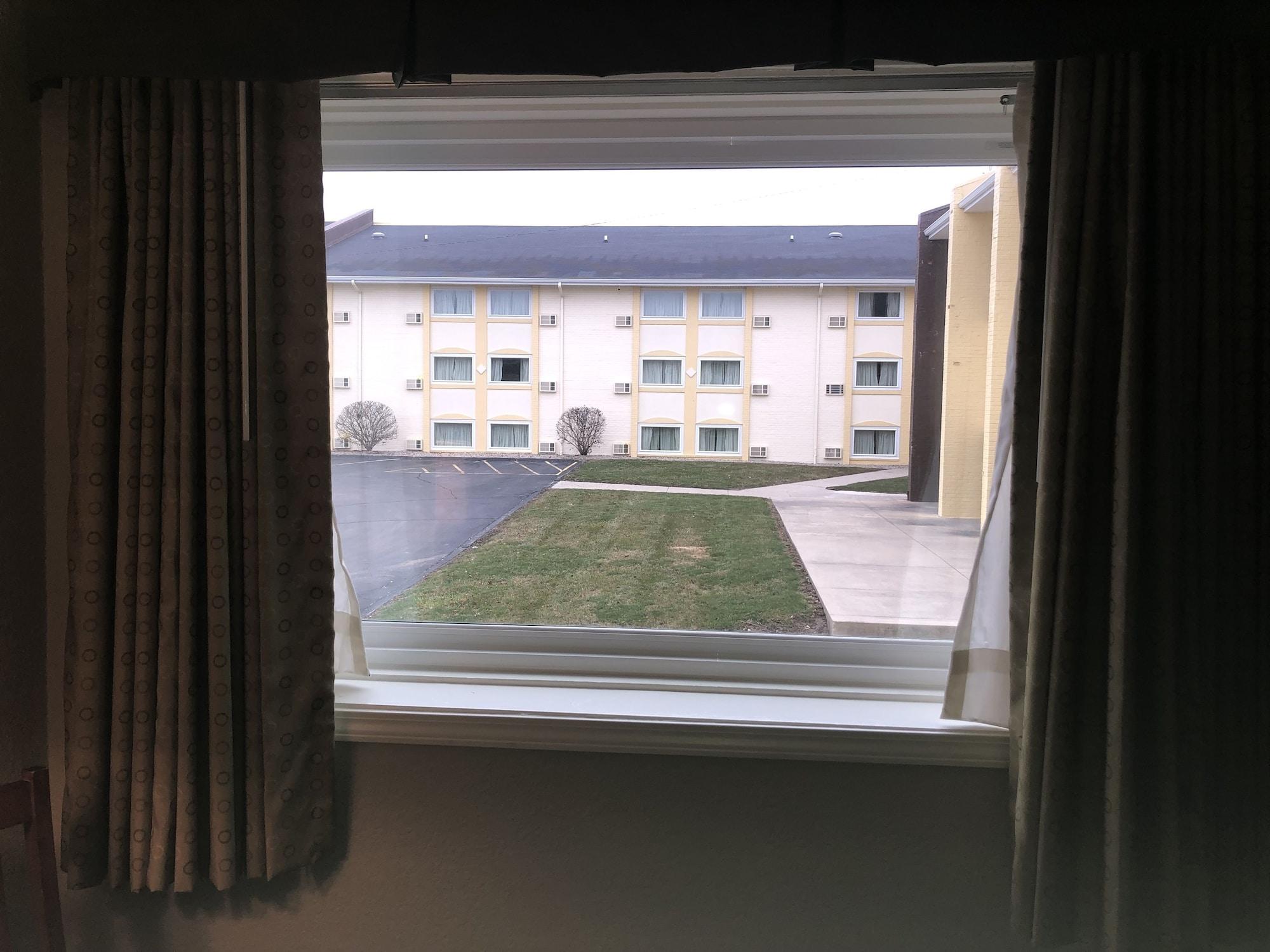 Baymont By Wyndham Kokomo Exterior foto