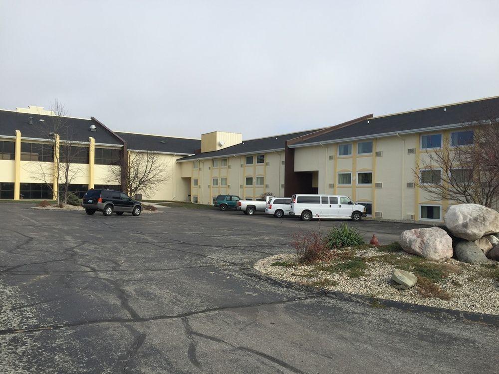 Baymont By Wyndham Kokomo Exterior foto